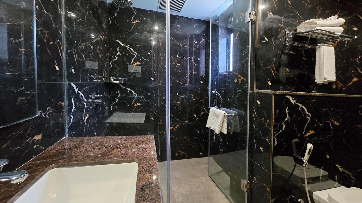 Magnus Nexstar Suites Kalyani Nagar Pune Eksteriør bilde
